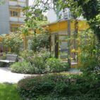 08-unter-der-alten-Zierkirsche St-Willibrord, Planung Christian Grote Landschaftsarchitekt gründesign